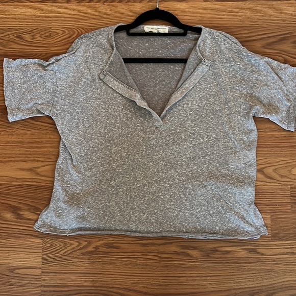 Urban outfitters T-shirt - Picture 2 of 3